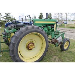 JOHN DEERE 420 TRACTOR