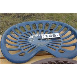 DEERING CAST IRON SEAT