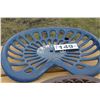 Image 1 : DEERING CAST IRON SEAT