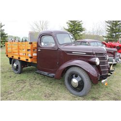 1939 INTERNATIONAL D15 TRUCK