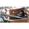 Image 1 : TRAILER HITCH AND SWAY BARS