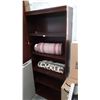 Image 2 : MAHOGANY FINISH BOOKSHELF