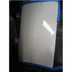 WHITE GLOSSY MARBLE TABLE TOP