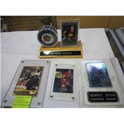 4 HOCKEY CARDS IN HOLDERS, HENDRIK SEDIN, ALEX MOGILNY, JAROME JAGER, AFINOGUENOV