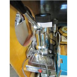 COMMERCIAL ESSPRESSO MACHINE