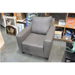 LEATHER ARM CHAIR