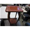 Image 2 : BROWN ENGRAVED PLANT STAND