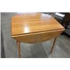 Image 3 : MAPLE DROPLEAF DINING TABLE