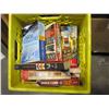 Image 2 : BOX AND TOTE OF HARD AND SOFT COVER BOOKS, STEPHEN KING, DAN BROWN, DANIELLE STEEL, ETC