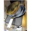 Image 2 : LOT OF KITCHEN WARES CAST IRON PAN AND 2 FRYING PANS