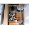 Image 3 : 2 BOXES OF KITCHEN APPLIANCES AND COLLECTIBLES, CORELLE DISHWARE