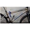 Image 2 : GOLD KONA BIKE