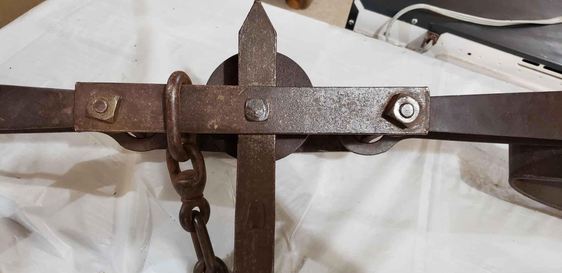 CHOICE OF ANTIQUE BEAR TRAP (Trap 2)