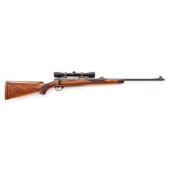 Weatherby Mark V Bolt Action Rifle, w/scope
