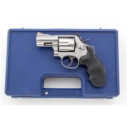 SW 686-4 Distinguished Combat Magnum Double Action Revolver