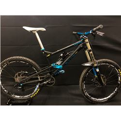 BLACK TORQUE CANYON 10 SPEED FULL SUSPENSION DOWNHILL MOUNTAIN BIKE WITH FULL DISC BRAKES