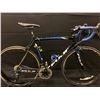 Image 1 : BLACK FUJI ROUBAIX 18 SPEED ROAD BIKE