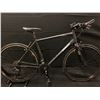 Image 1 : GREY SPECIALIZED SIRRUS COMP 20 SPEED HYBRID BIKE