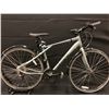 Image 1 : GREY GT TRAFFIC 24 SPEED HYBRID BIKE