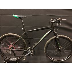BLACK DIADORA 21 SPEED FRONT SUSPENSION MOUNTAIN BIKE WITH FULL DISC BRAKES
