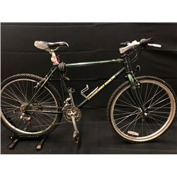 GREEN DIAMONDBACK ASCENT 21 SPEED MOUNTAIN BIKE