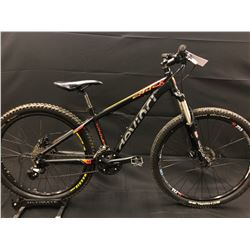 BLACK DEVINCI CHUCK 27 SPEED FRONT SUSPENSION MOUNTAIN BIKE WITH FULL DISC BRAKES