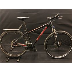 BLACK ROCKY MOUNTAIN FUSION 27 SPEED FRONT SUSPENSION MOUNTAIN BIKE WITH FULL DISC BRAKES