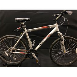 GREY GIANT BOULDER SE 21 SPEED FRONT SUSPENSION MOUNTAIN BIKE