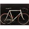 Image 1 : WHITE TREK 1400 16 SPEED ROAD BIKE