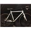 Image 1 : WHITE ARIES 7 SPEED ROAD BIKE WITH FULL DISC BRAKES