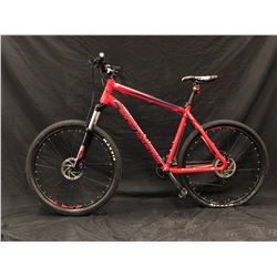 RED ROCKY MOUNTAIN VAPOR 27 SPEED FRONT SUSPENSION MOUNTAIN BIKE WITH FRONT AND REAR DISK BRAKES