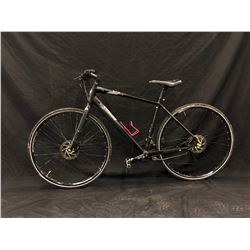 BLACK SPECIALIZED SIRRUS ELITE 18 SPEED HYBRID ROAD BIKE WITH FRONT AND REAR HYDRAULIC DISK BRAKES