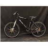 Image 1 : BLACK BRODIE 27 SPEED HYBRID MOUNTAIN BIKE WITH FRONT AND REAR HYDRAULIC DISK BRAKES, MISSING PEDALS