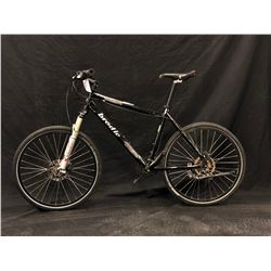 BLACK BRODIE 27 SPEED HYBRID MOUNTAIN BIKE WITH FRONT AND REAR HYDRAULIC DISK BRAKES, MISSING PEDALS