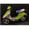 Image 1 : GREEN ELECTRIC MOPED