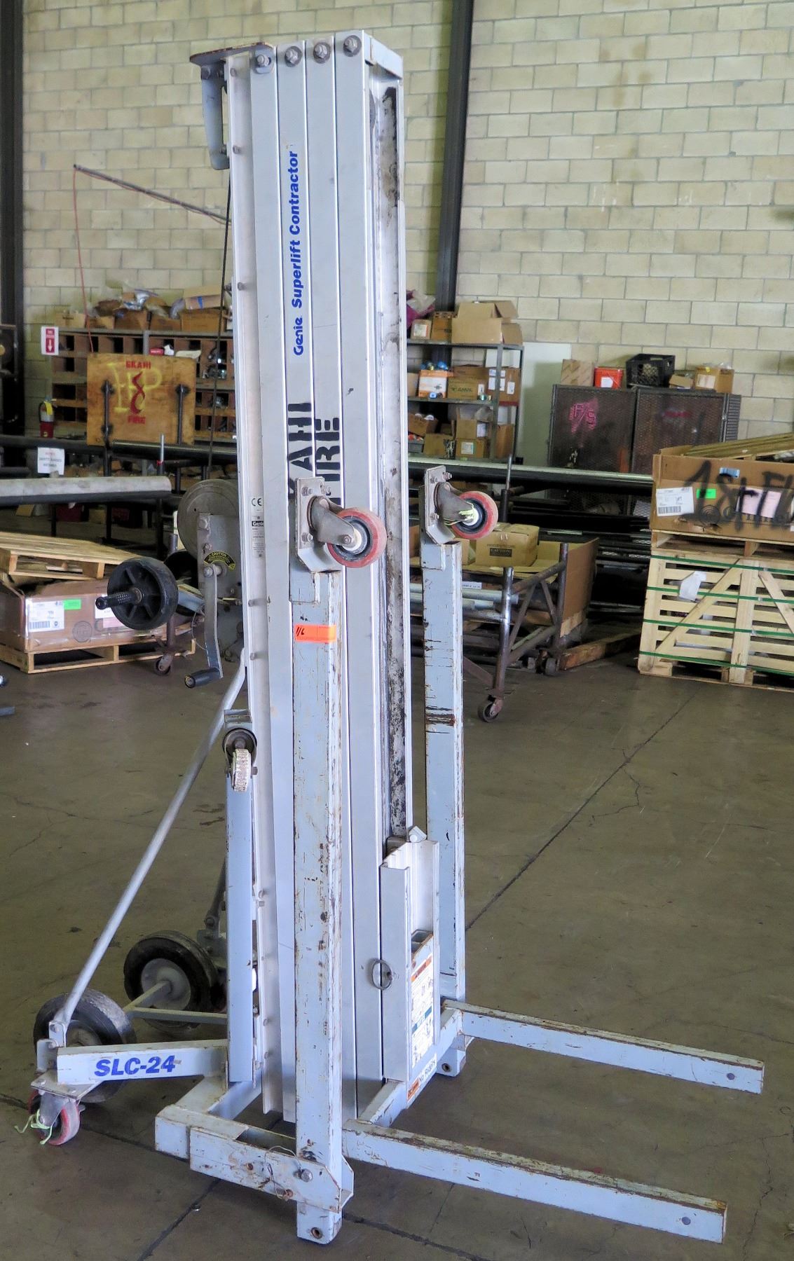 Genie SLC-24 Superlift Contractor Manual Lift