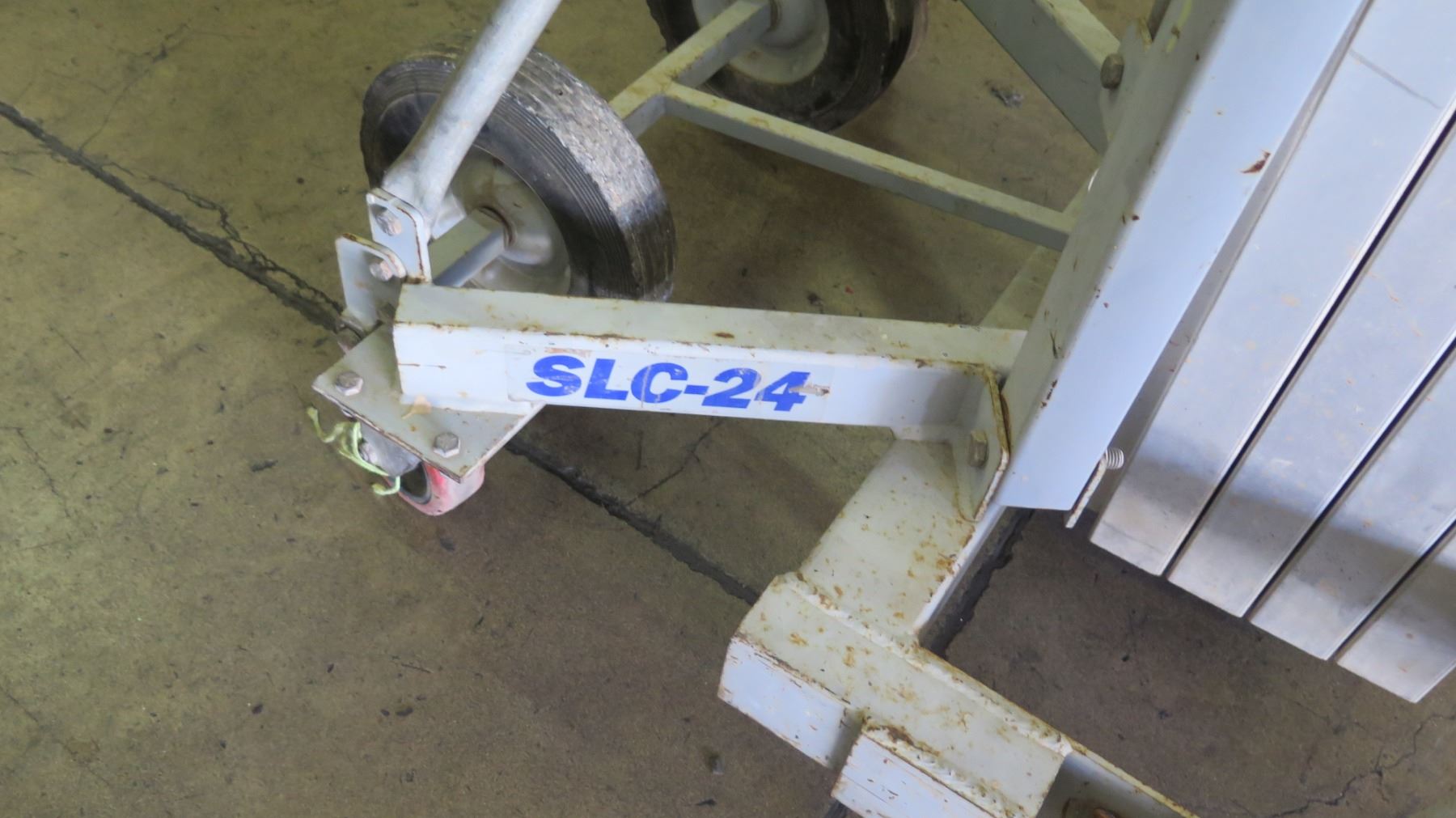 Genie SLC-24 Superlift Contractor Manual Lift