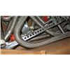 Image 8 : Large Box Metal Flex Hose and Frames
