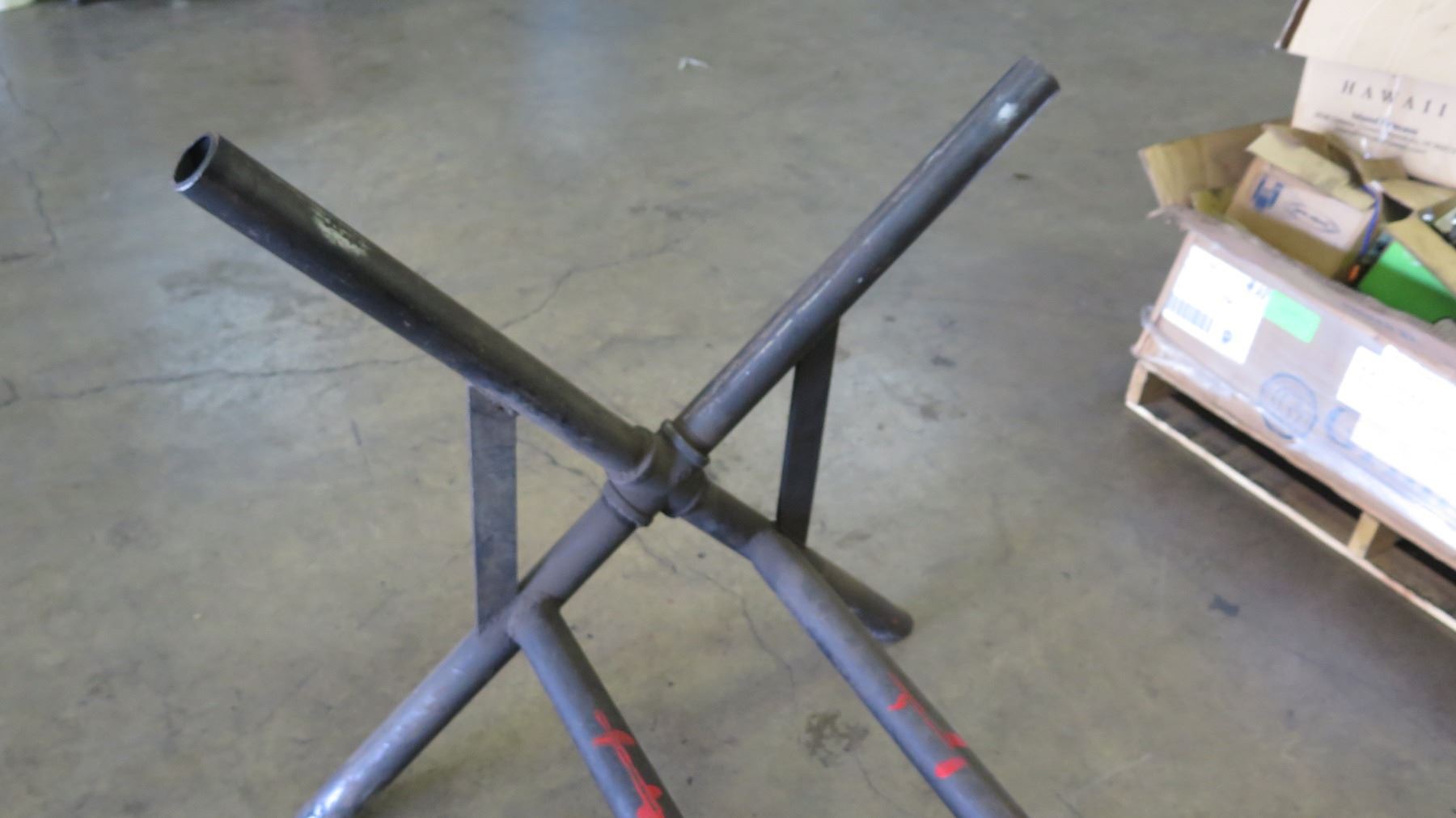 Metal Utility Pipe Rack