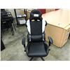 Image 2 : BLACK AND WHITE LEATHER ADJUSTABLE GAMING/RACING CHAIR
