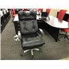 Image 2 : BLACK LEATHER TUFTED HIGH BACK EXECUTIVE CHAIR