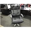 Image 2 : BLACK LEATHER TUFTED HIGH BACK EXECUTIVE CHAIR