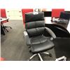 Image 2 : BLACK LEATHER TUFTED MID BACK EXECUTIVE CHAIR