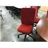Image 2 : KNOLL ESSENTIALS RED MESH BACK WORK CHAIR