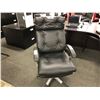 Image 2 : BLACK LEATHER TUFTED HIGH BACK EXECUTIVE CHAIR