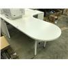 Image 1 : LARGE LOT OF STEELCASE OFFICE DESKS AND MISC. OFFICE FURNITURE