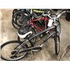 Image 1 : GREY SUEDE 7 SPEED CRUISER BIKE