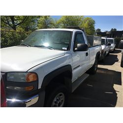 2004 GMC SIERRA, 2DR PU, WHITE, VIN # 1GTHC24UX4E278495