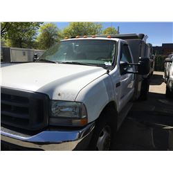 2004 FORD F-450 XL SUPER DUTY, 2DR DUMP TRUCK, WHITE, VIN # 1FDXF47P84EA88212