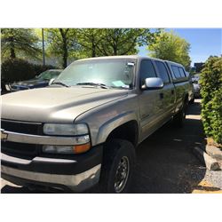 2002 CHEVROLET SILVERADO 2500HD, GREY, CREW CAB, DIESEL, AUTOMATIC, VIN#1GCHK23192F240144, *TMU,